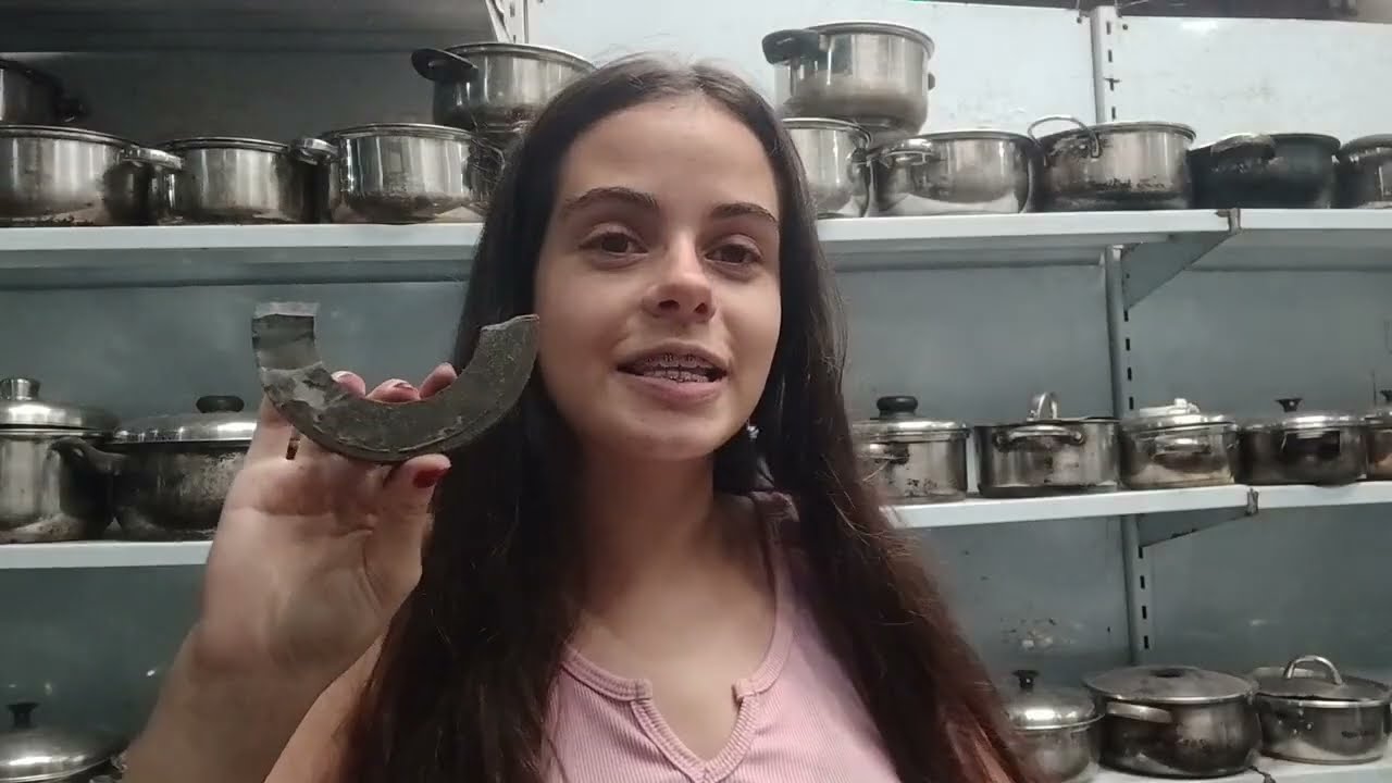 Panelas de inox que chegam no ferro velho