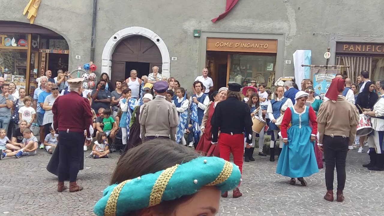 Gromo medievale: Branle de Chevaux