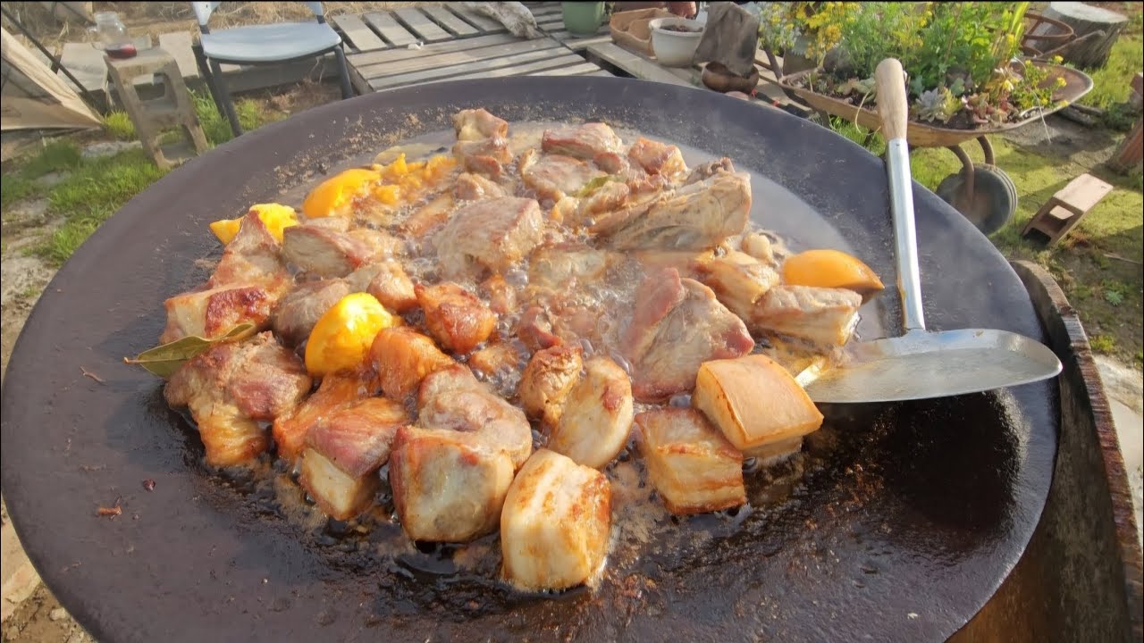 Carnitas cooked on El Disco!! Carnita Tacos
