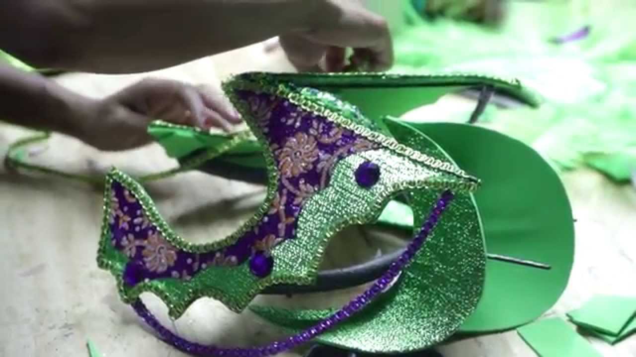 Trinidad: Carnival - Making Mas