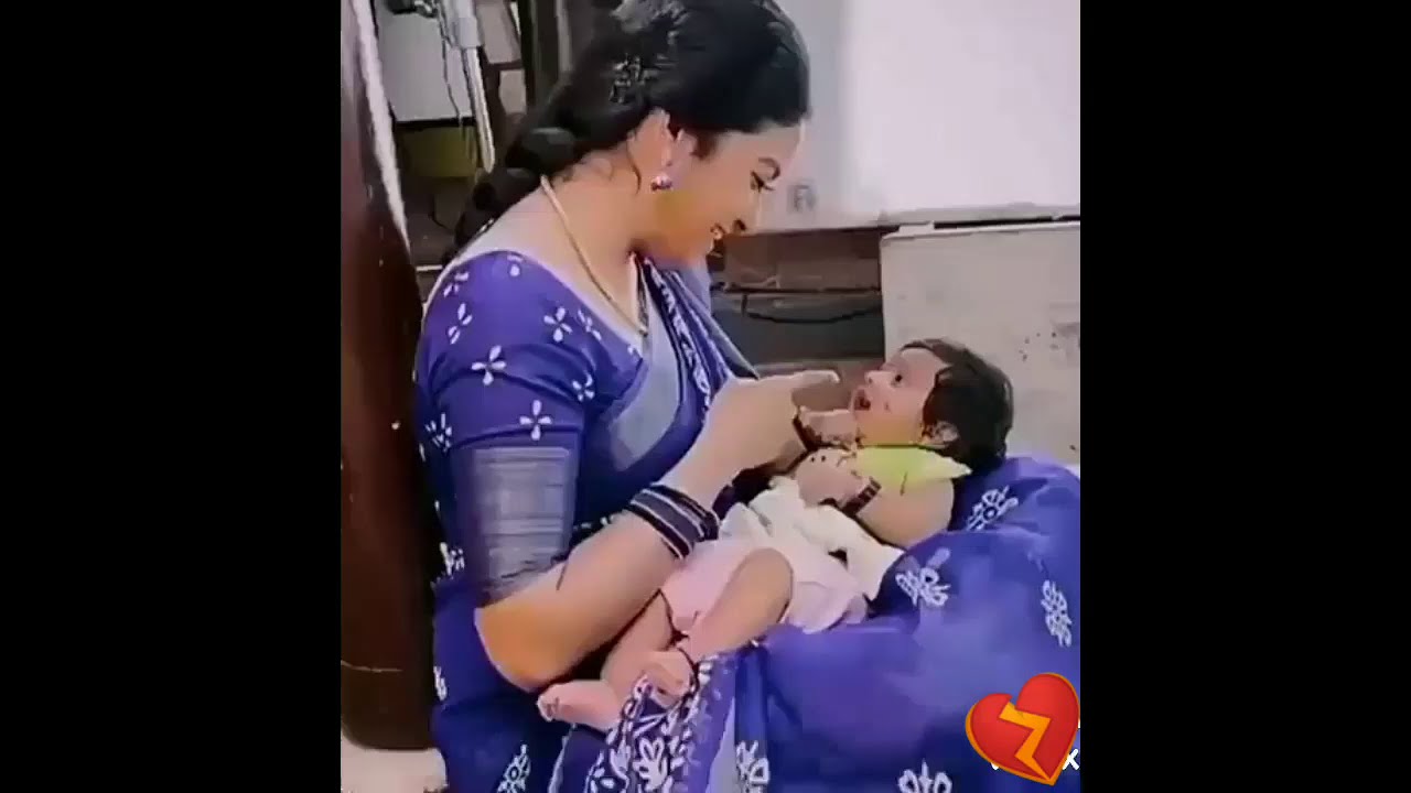 VJ chitra playing with baby.......VJ chithu..miss u