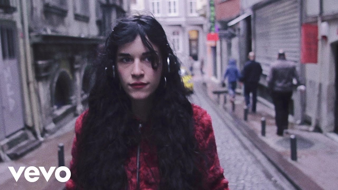 Kıvılcım Ural - Kapat Gözlerini