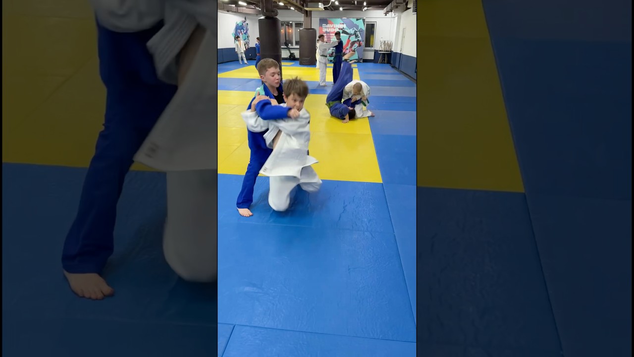 Бросок через спину с колен - Seoi-otoshi #дзюдо #judo