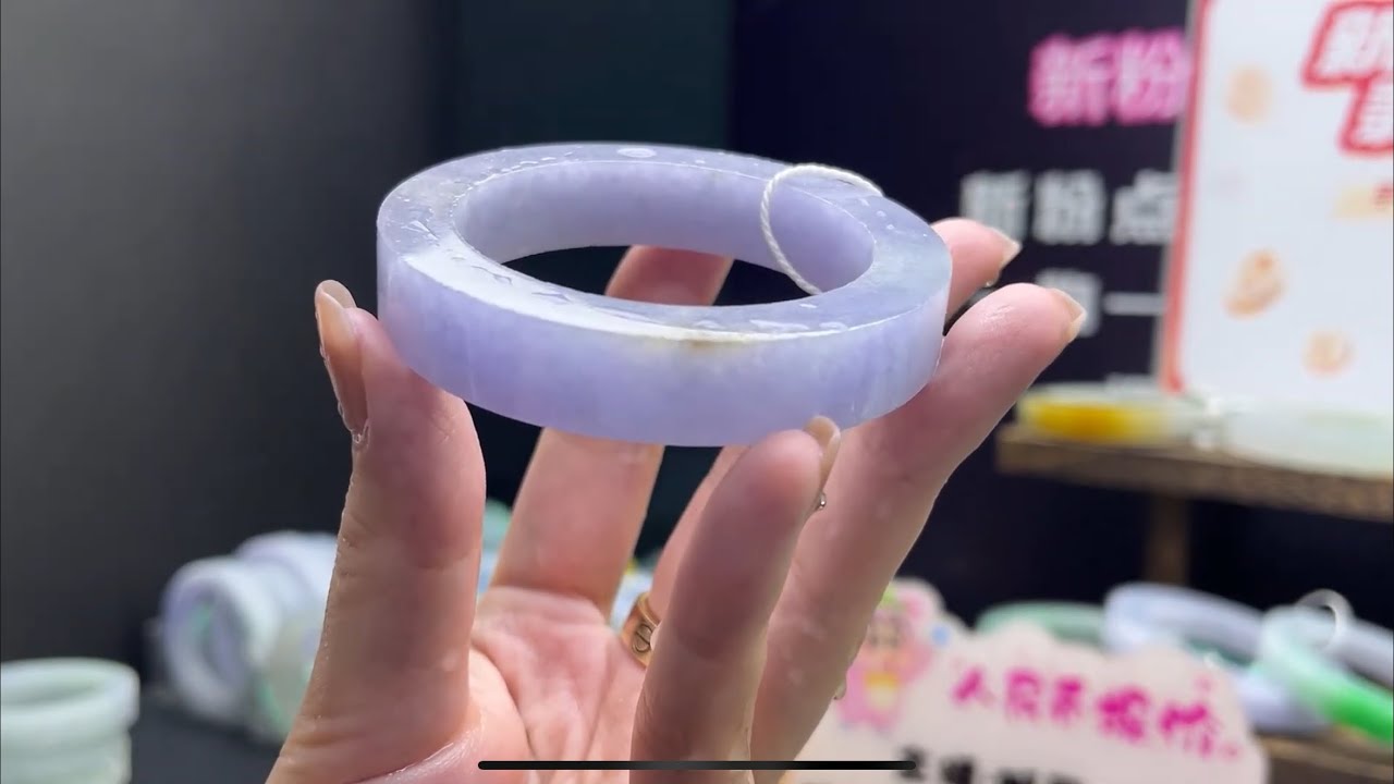 翡翠手鐲獨家定制：腕間柔情溫潤如玉，工廠貨源獨家定制#翡翠 #珠宝 #首饰 #翡翠珠宝  #翡翠手镯 珠寶直播  玉石  jade  玉  翡翠