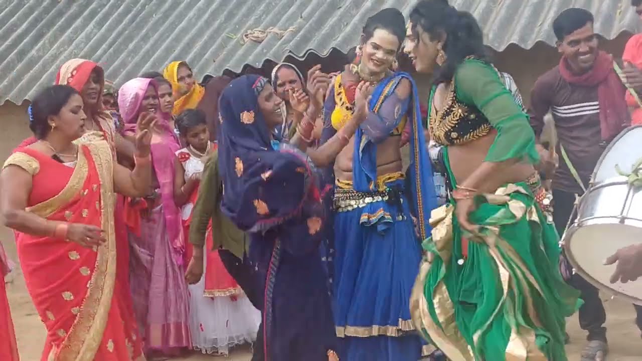 दोनो डांसर के साथ भाभी किया जोर जोर-जोर कि डांस वीडियो लास्ट तक देखे