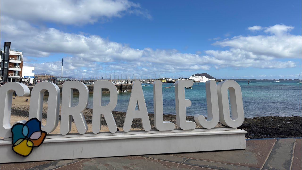 How hot is Fuerteventura in February 2025