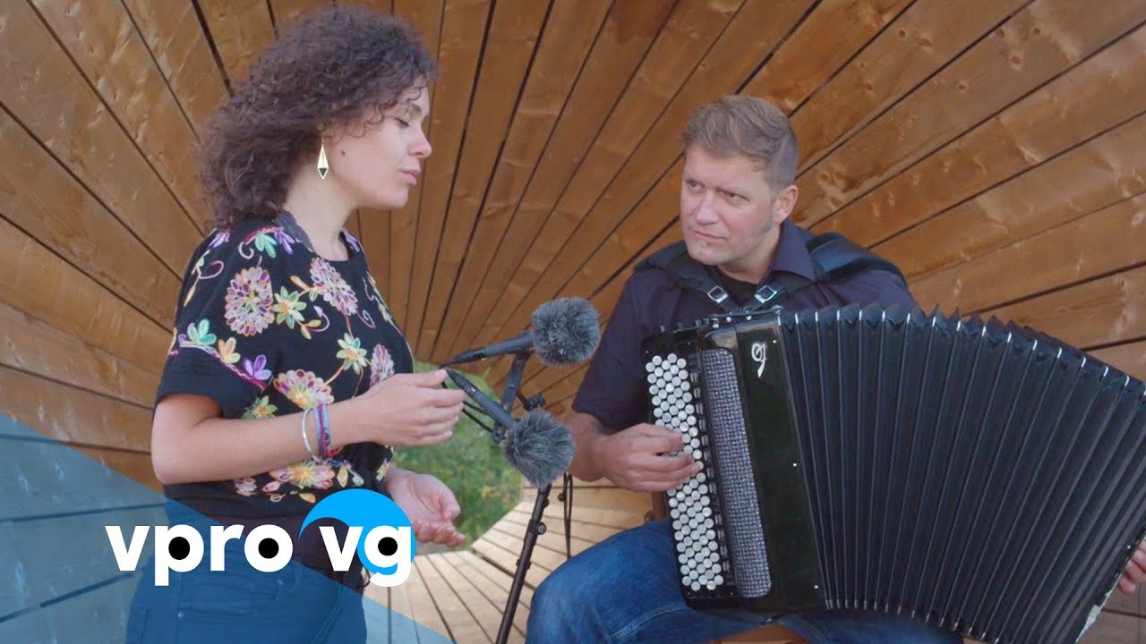 Singer Nora Fischer meets accordeonist Mario Batkovic (live @ITGWO 17)