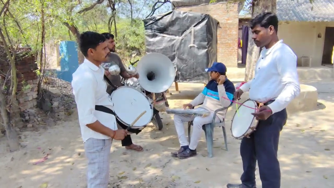 दोस्तों इस जमाने को क्या हो गया जिसको चाहा वही बेवफा हो गया