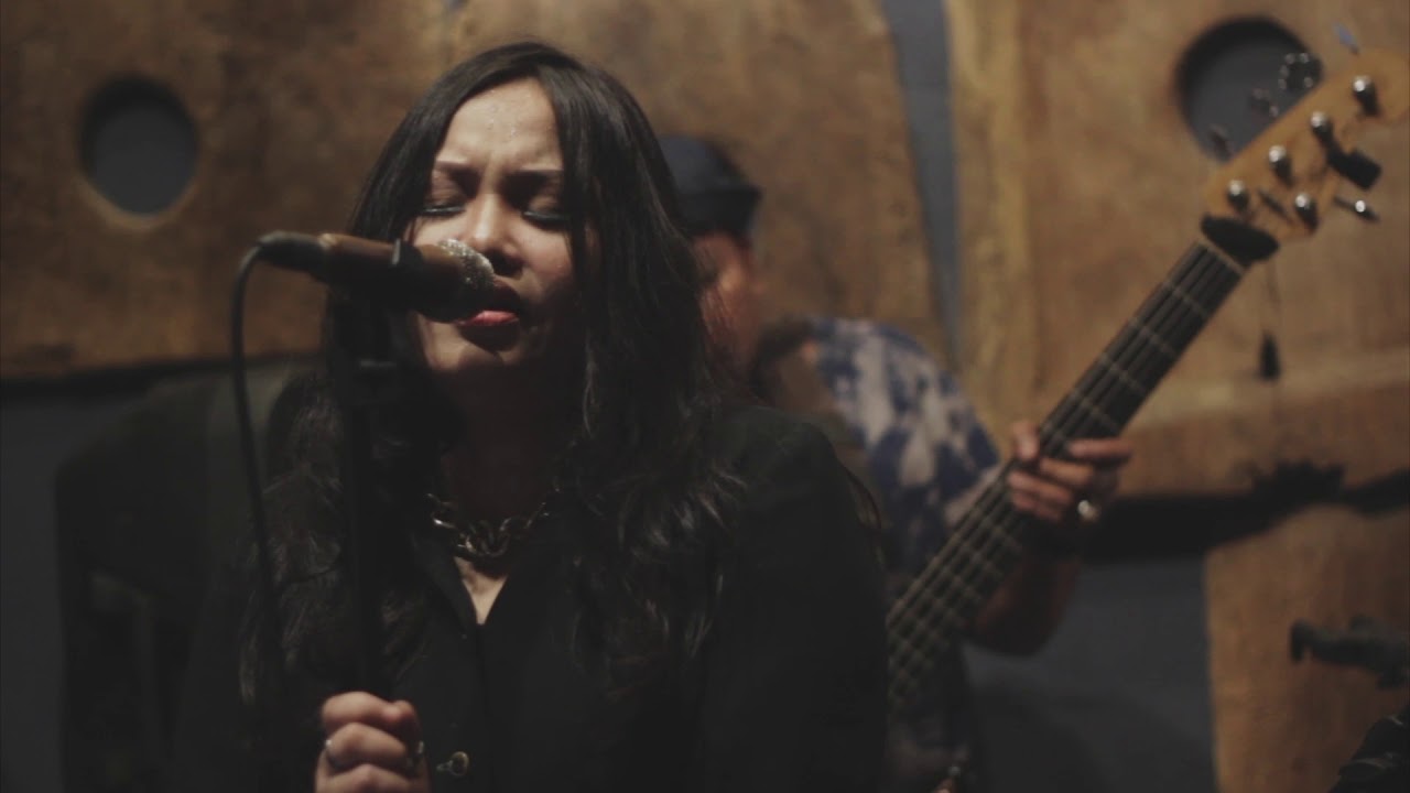 Lantai Dua Berdansa - Ganja Gan Cover (live reggaeccoustic session)