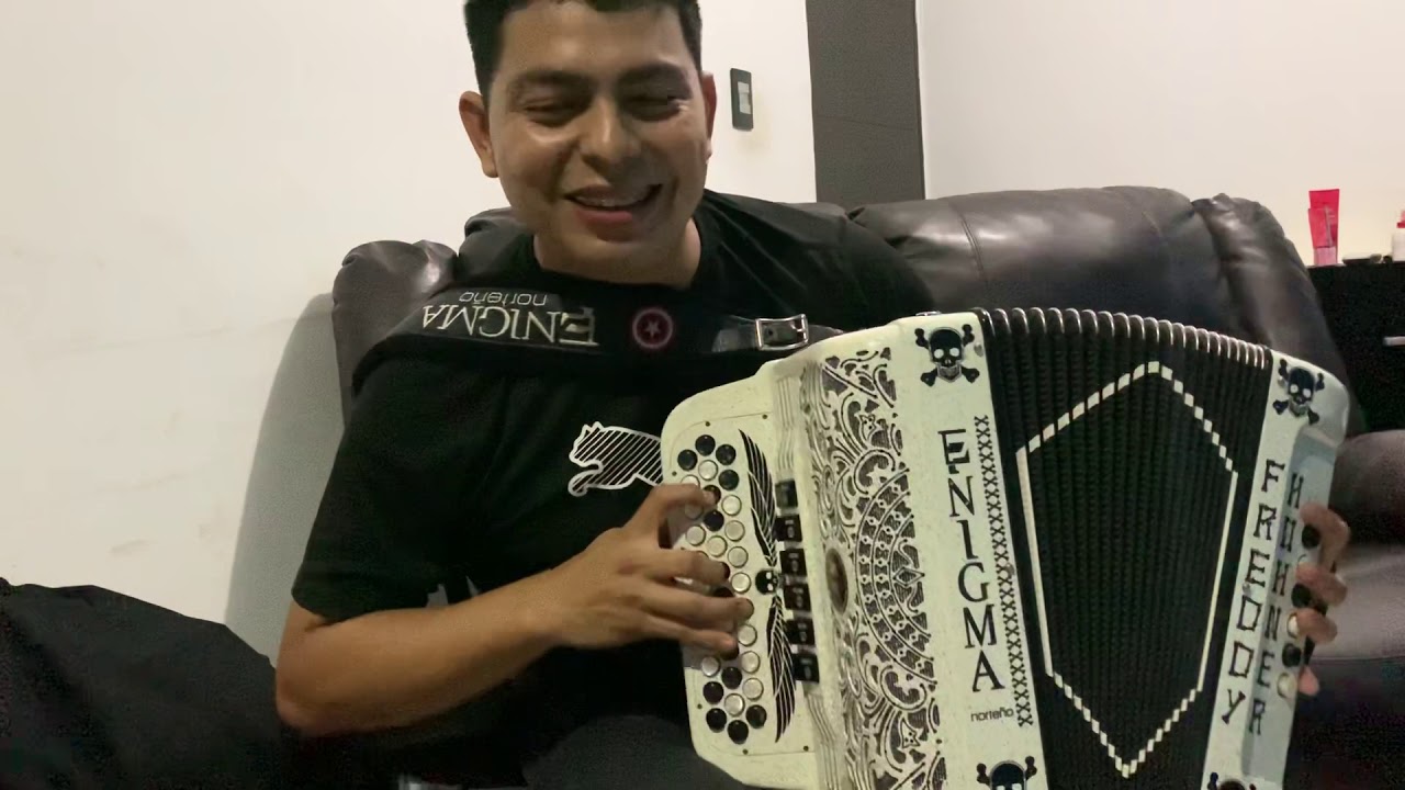 PURA DE LOS TUCANES DE TIJUANA-FREDDY HERNANDEZ-