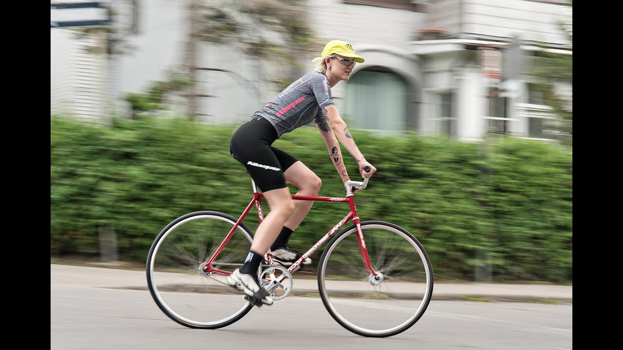 Fixed Gear Ride with Sarah, featuring ZekesDexd & JSTNLVG