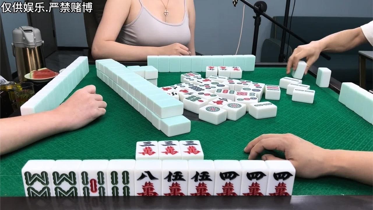 麻将：有种运气叫“狗屎运”，享受杠上花到手软