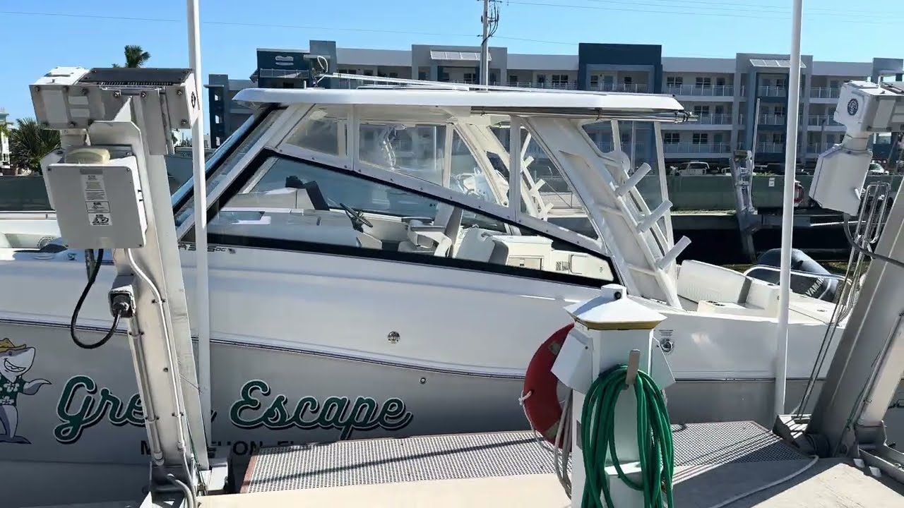 Продается 32-футовый катер World Cat 2021 Power-Cat с двумя двигателями Yamaha мощностью 300 л.с....