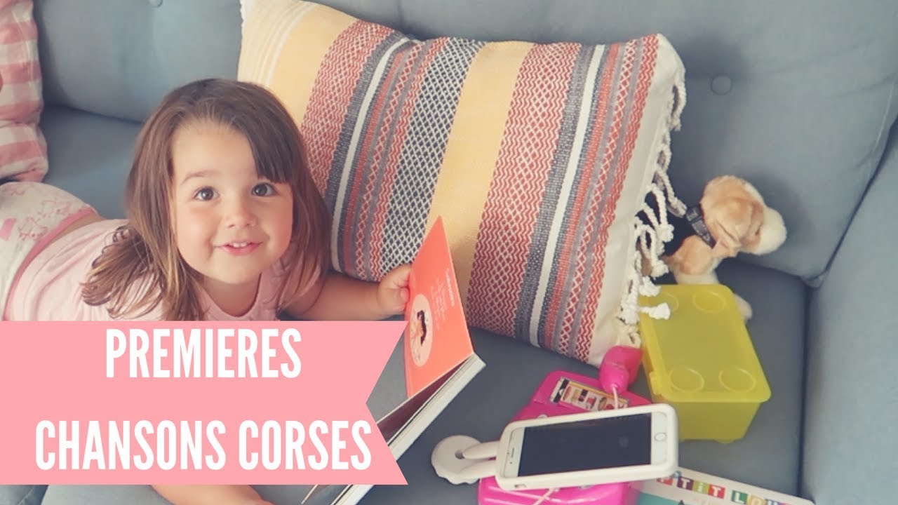 722 - SES PREMIERES CHANSONS CORSES [ ELYROSE VLOG ]