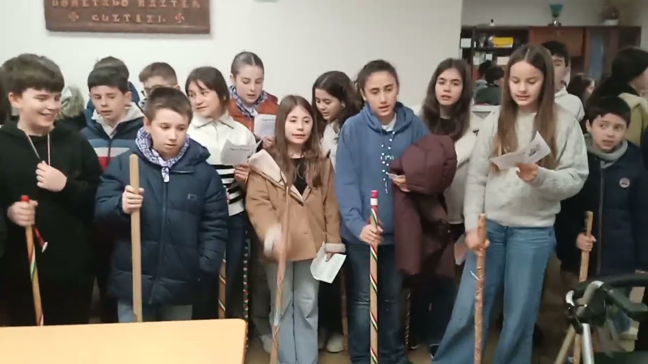 Santa Águeda con el coro de la Ikastola de Usansolo 