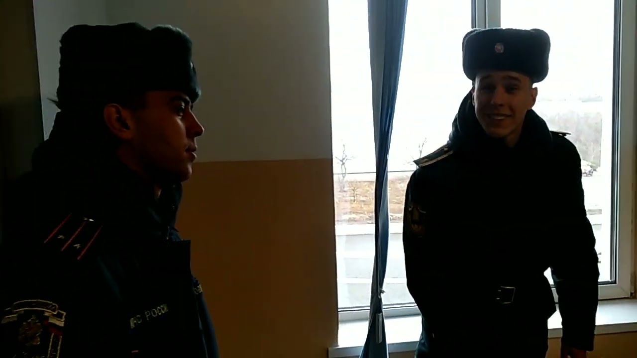 В Академию МЧС на школьном автобусе ПАЗ остров Русский г.Владивосток.