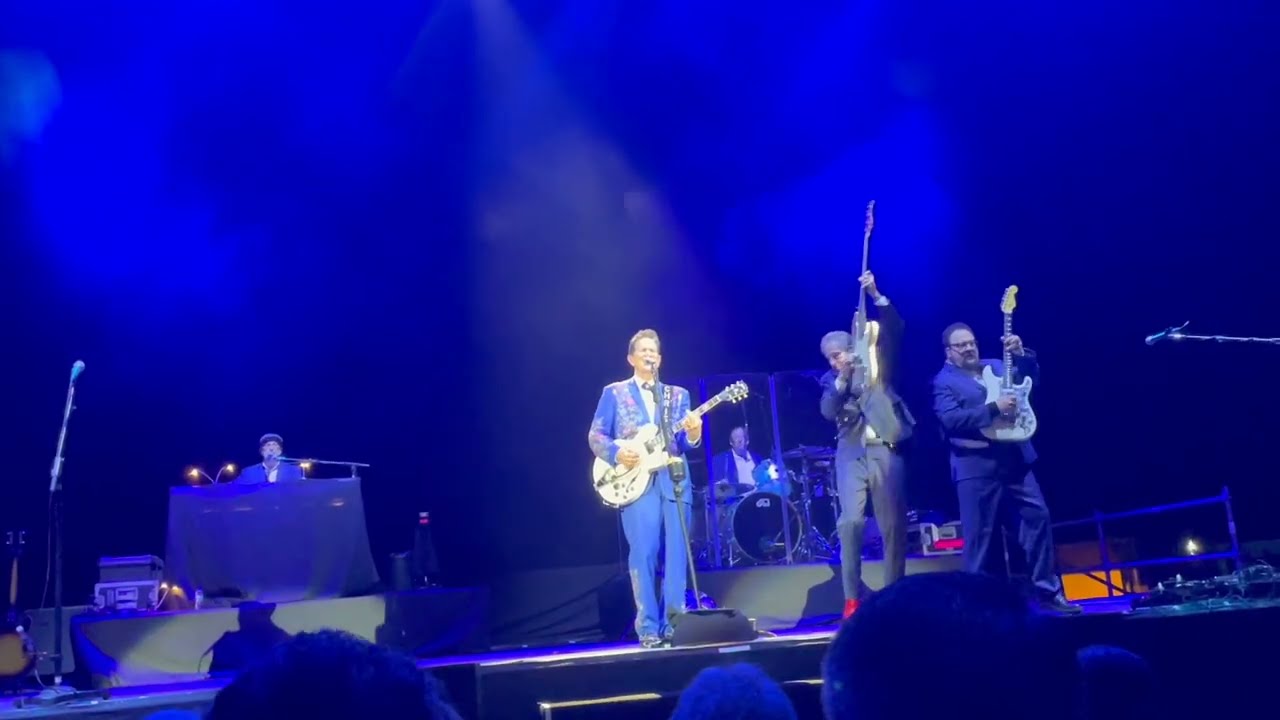 Chris Isaak - Blue Hotel & Notice The Ring - Live in Lisbon 2024