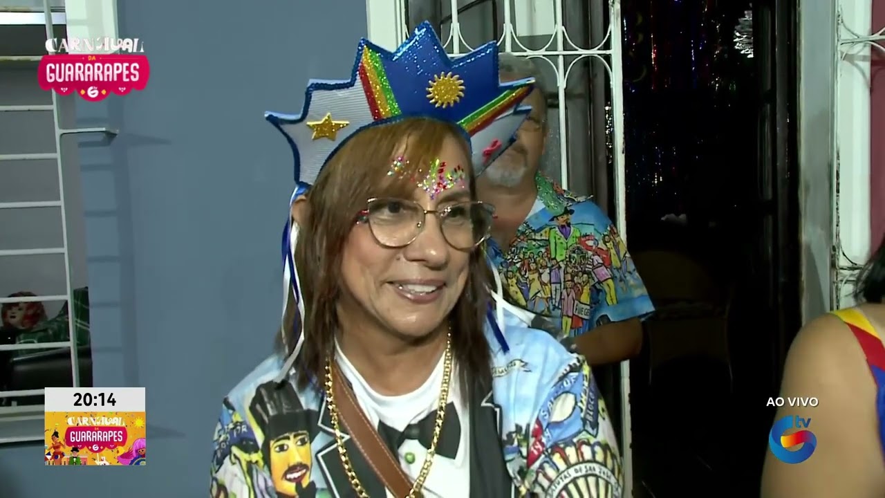 Foliões começam a chegar em Olinda para ver o Homem da Meia Noite sair pelas ladeiras