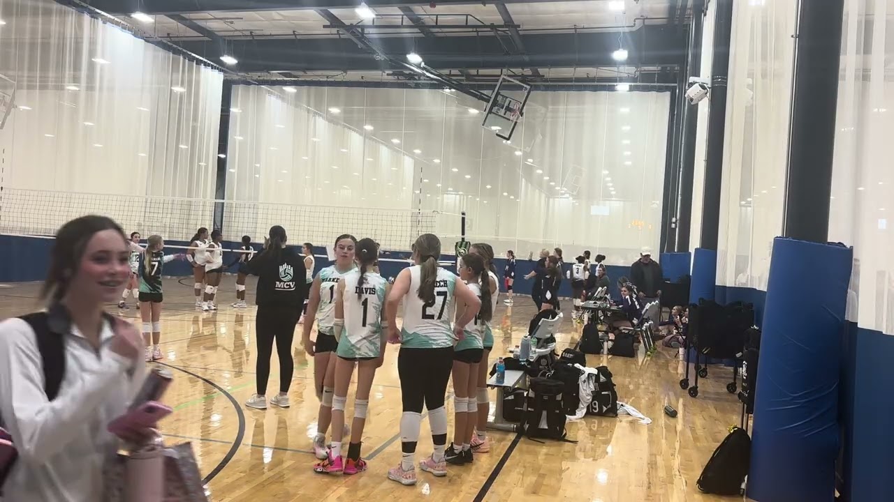 Hurricanes 14 Black VS MCV 14 Whitson