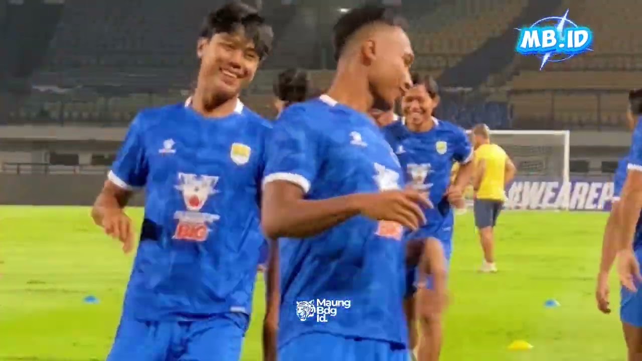 OFFICIAL TRAINING PERSIB JELANG HADAPI PERSITA TANGGERANG DI GBLA