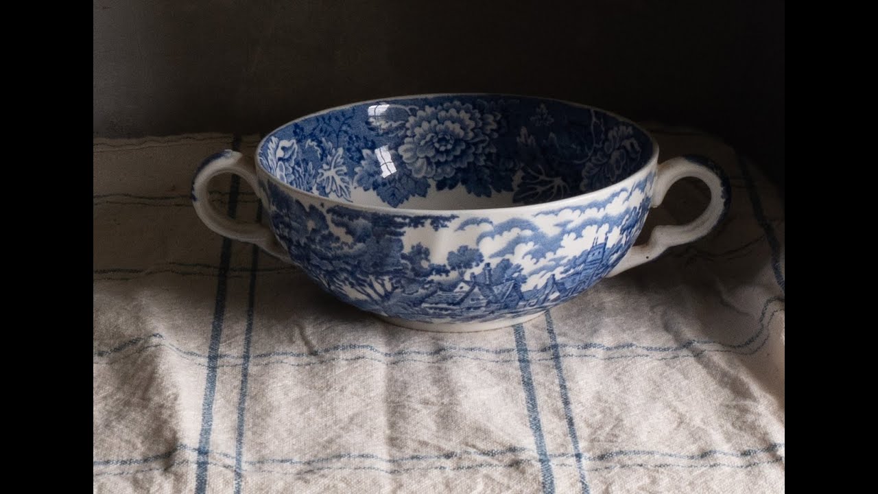 Willow Pattern Cup - Live Oil Painting demonstration.
