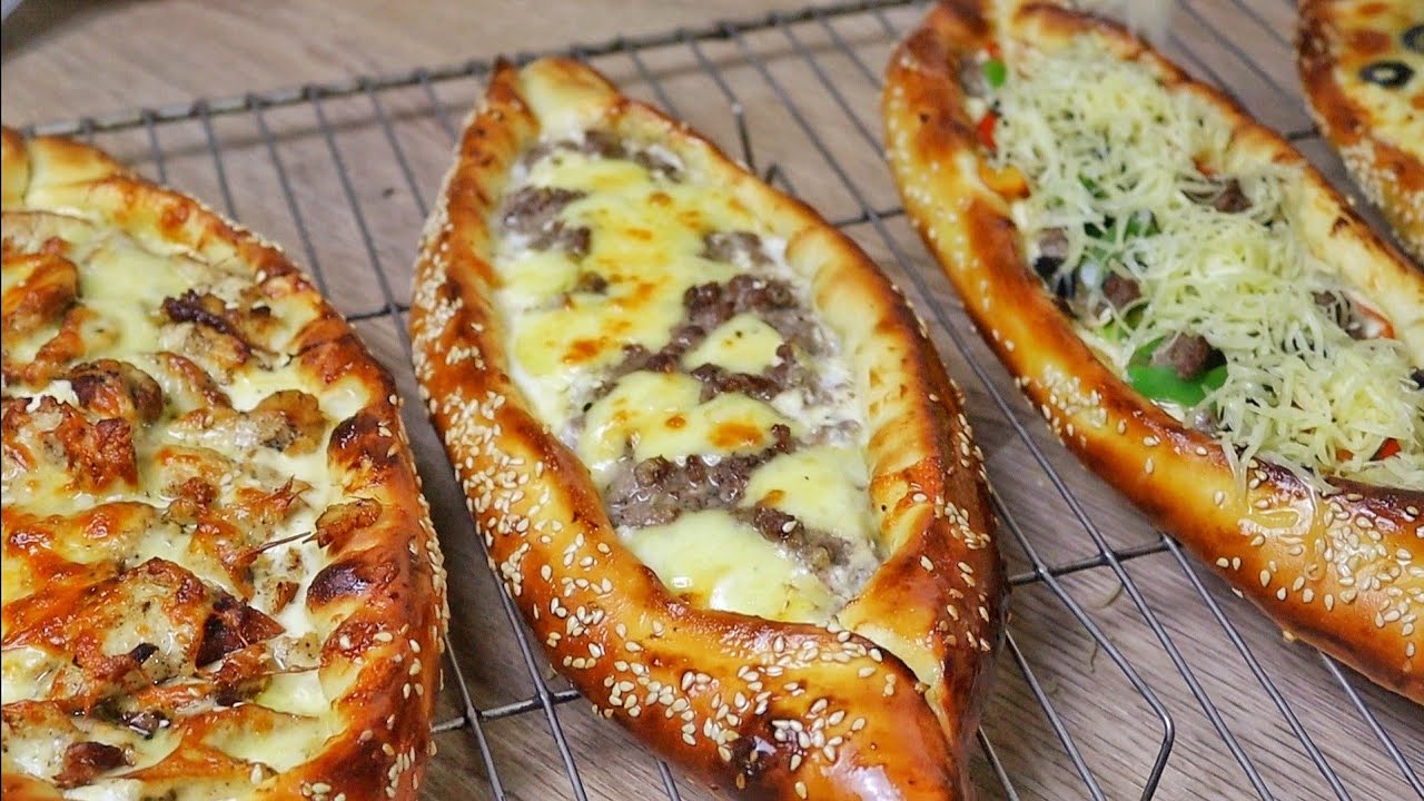 بيتزا تركية بعجينة هشة و أربع حشوات مختلفة |  Türk pizzası | Turkish pizza