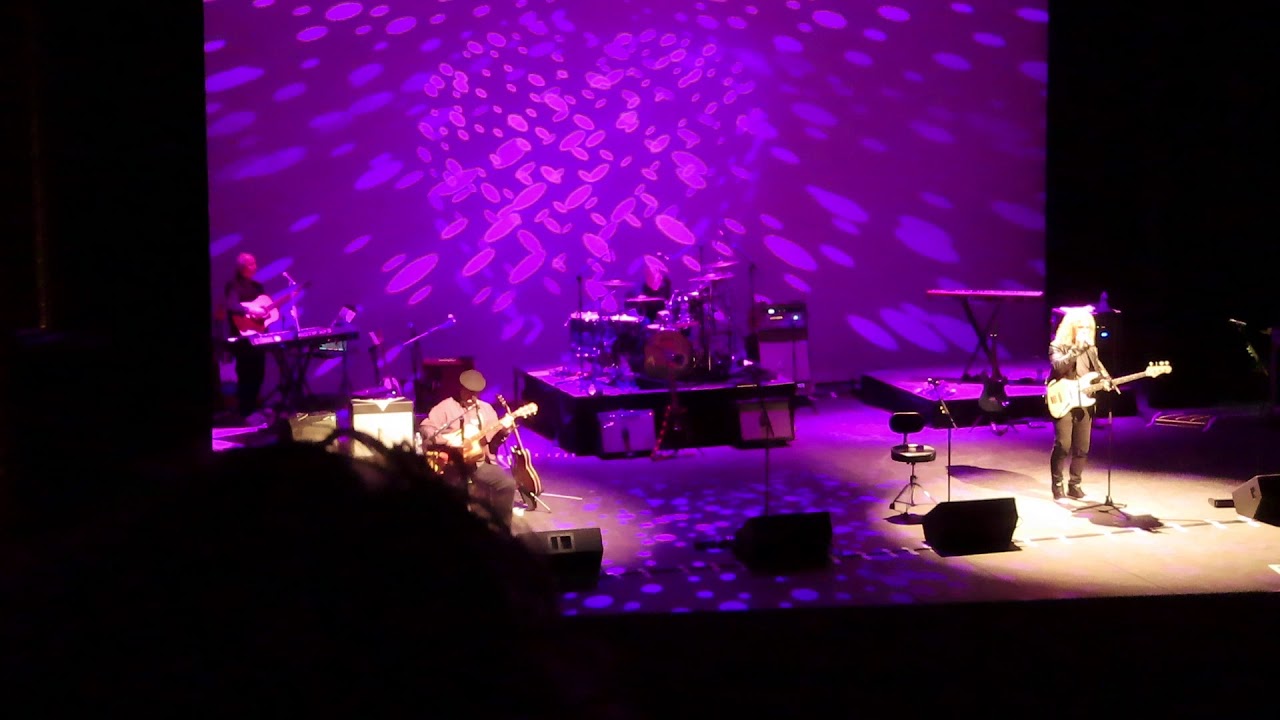 "Blackbird / I Will  / Julia "