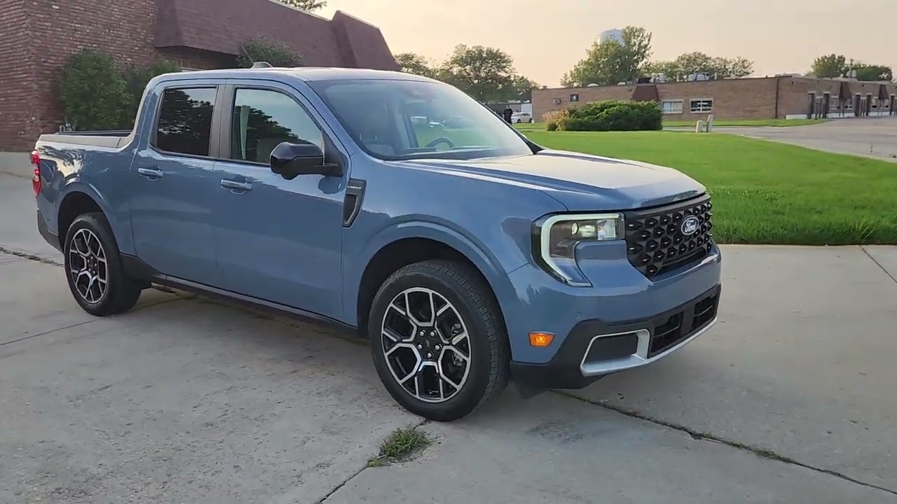 2025 Ford Maverick Lariat AWD Hybrid 