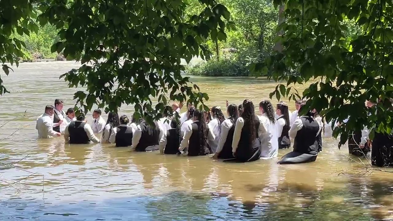 Iglesia pentecostal nuevo renacer Bautismos