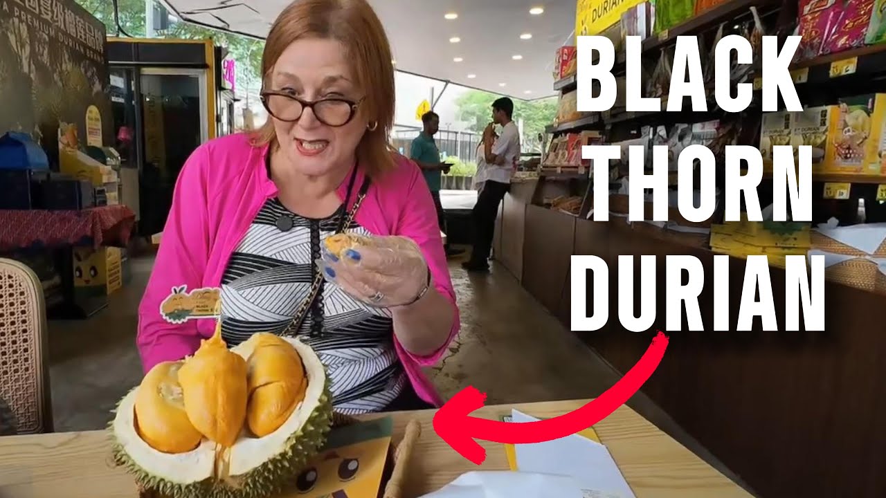 American Mom's Hilarious First Durian Reaction! 😂