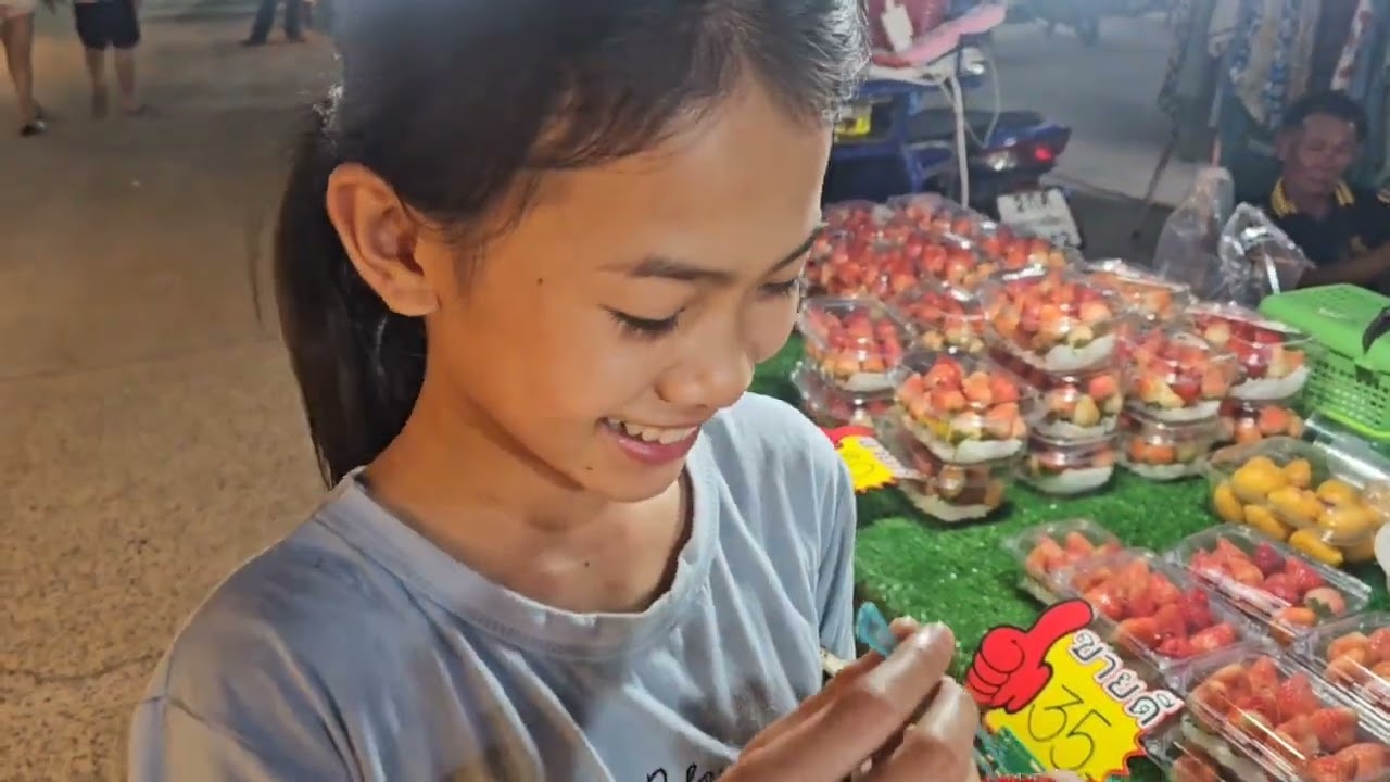 แม่เจี๊ยบกับลูกๆนอนที่โคราชนะค่ะคืนนี้ ธิดาลาว ปรารถนา @เจี๊ยบ ศรีวิไล