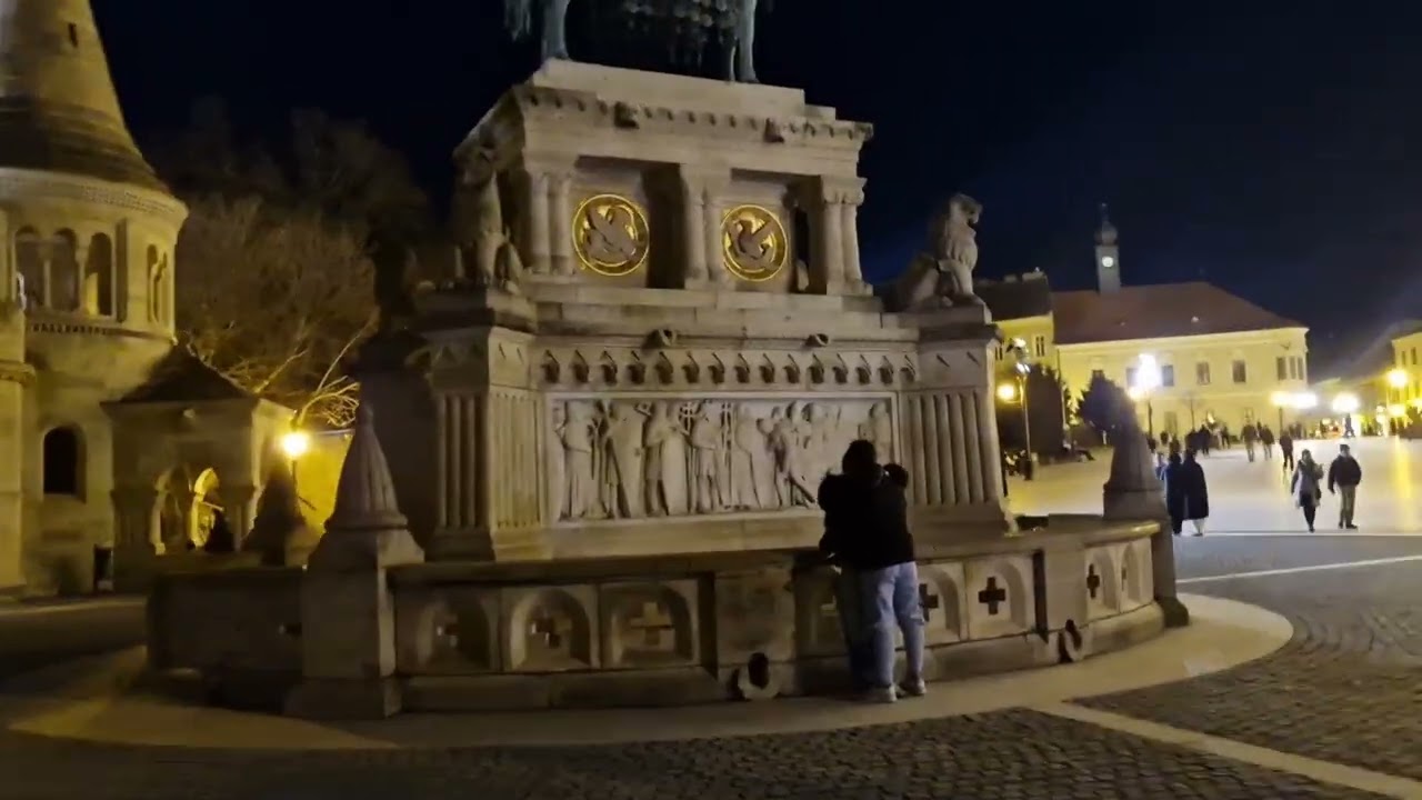 Esti panoráma a Halászbástyán, Mátyás templommal.