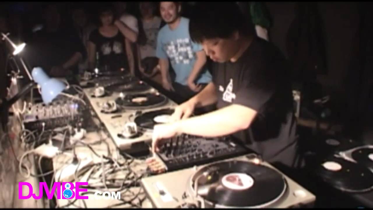Kid Koala LiVE Turntable Musician