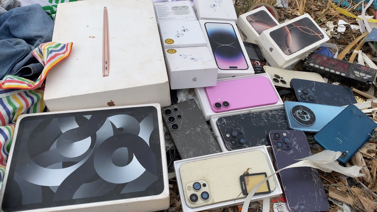OMG 😱 Samsung S24 Ultra iPhone 16 Plus MacBook Air & Broken Phone a lot At the dump
