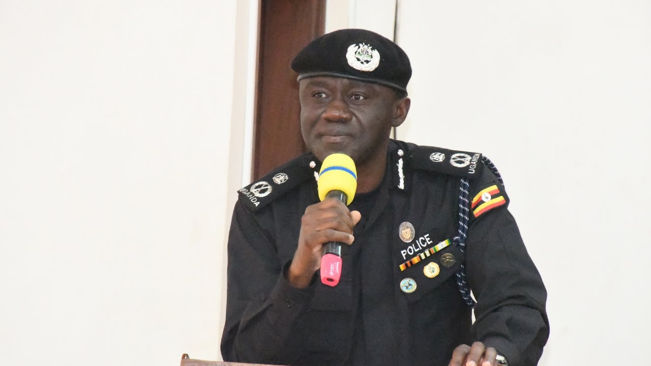 KEEP AWAY FROM PROTEST VOTE! Gen Ddamulira Tells Youth @ Zambogo Meet, Why He Isn't On Tik Tok Part2