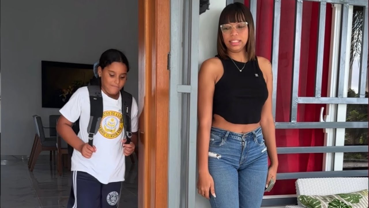 Trata de inculpar a la niña porque no es hija de ella. 