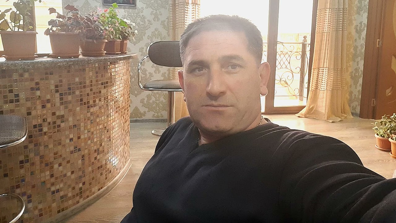 tetri seteri  / kaxa sulaberidze  . თეთრი სეტერი  /  კახა სულაბერიძე  .