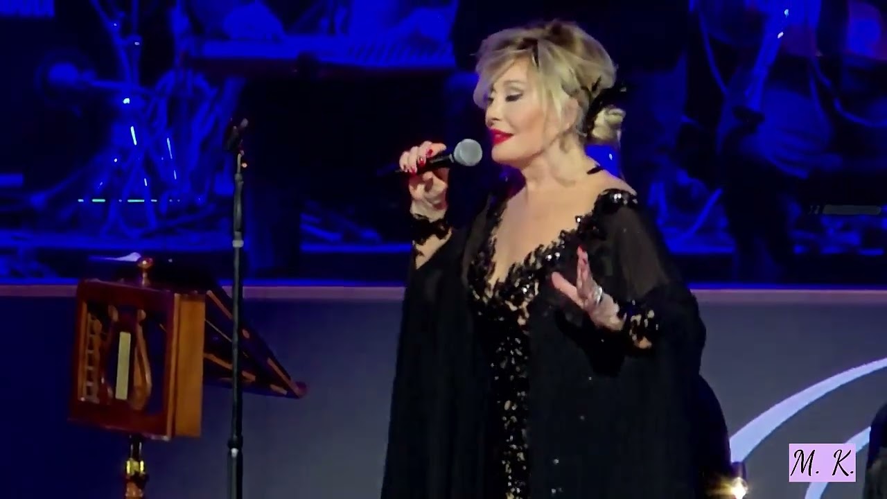 Emel Sayın-bir sevgi istiyorum (Zorlu PSM 08.03.2025)