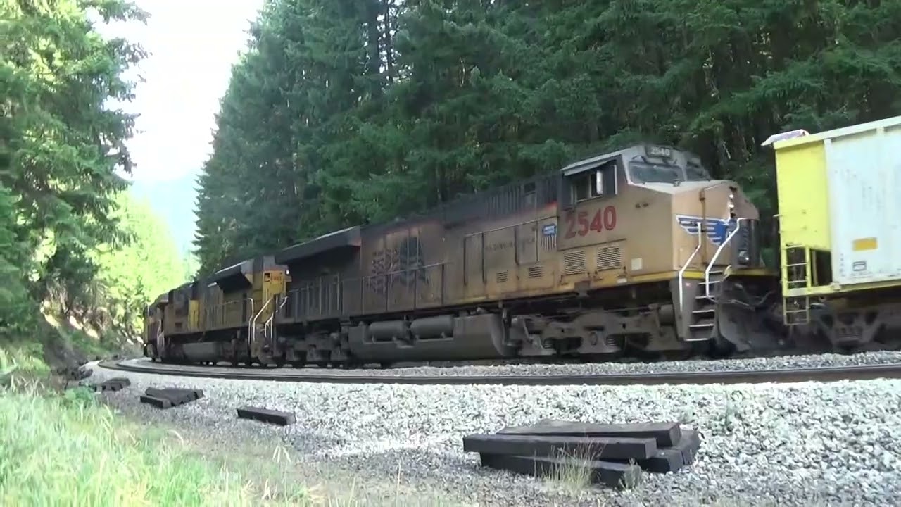 Big Herzog Ballast Train rolling by! HAPPY FRIDAY!
