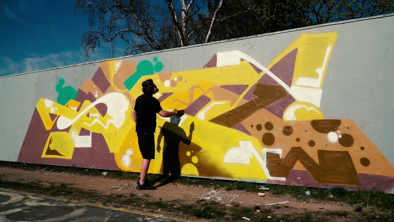 DJ FMD & SWET (DJing and graffiti)
