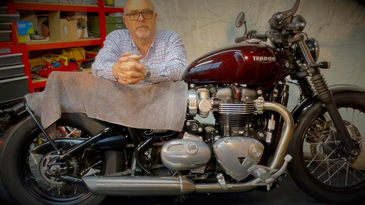Triumph Bonneville Bobber, Rack