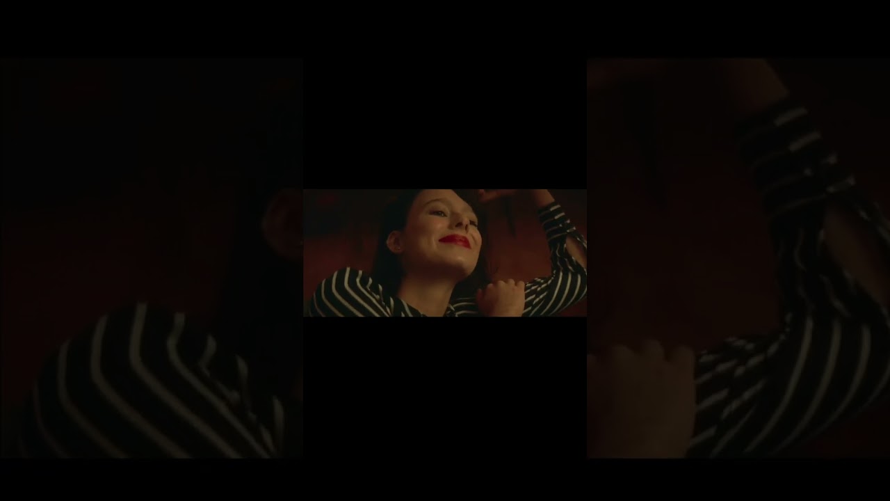 Destroyer - Tinseltown swimming in blood (lyrics)