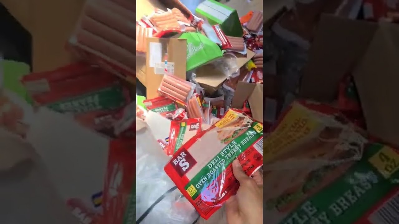 #shorts Muita Comida Lixo deste Dumpster nos Estados Unidos!!