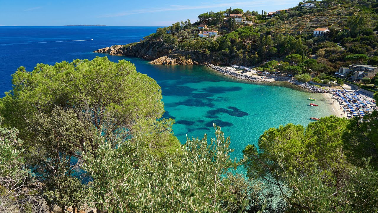 Cala dello Smeraldo e Spiaggia delle Cannelle. Sony a7 IV & Sony RX-0 II