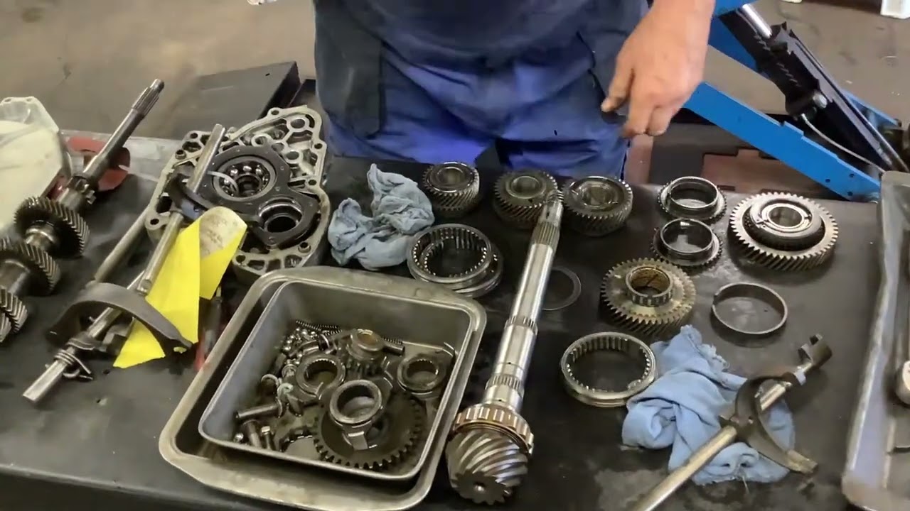 Alfaman Garage - How to overhaul alfa romeo 1970s gtv6 alfetta gearbox 01