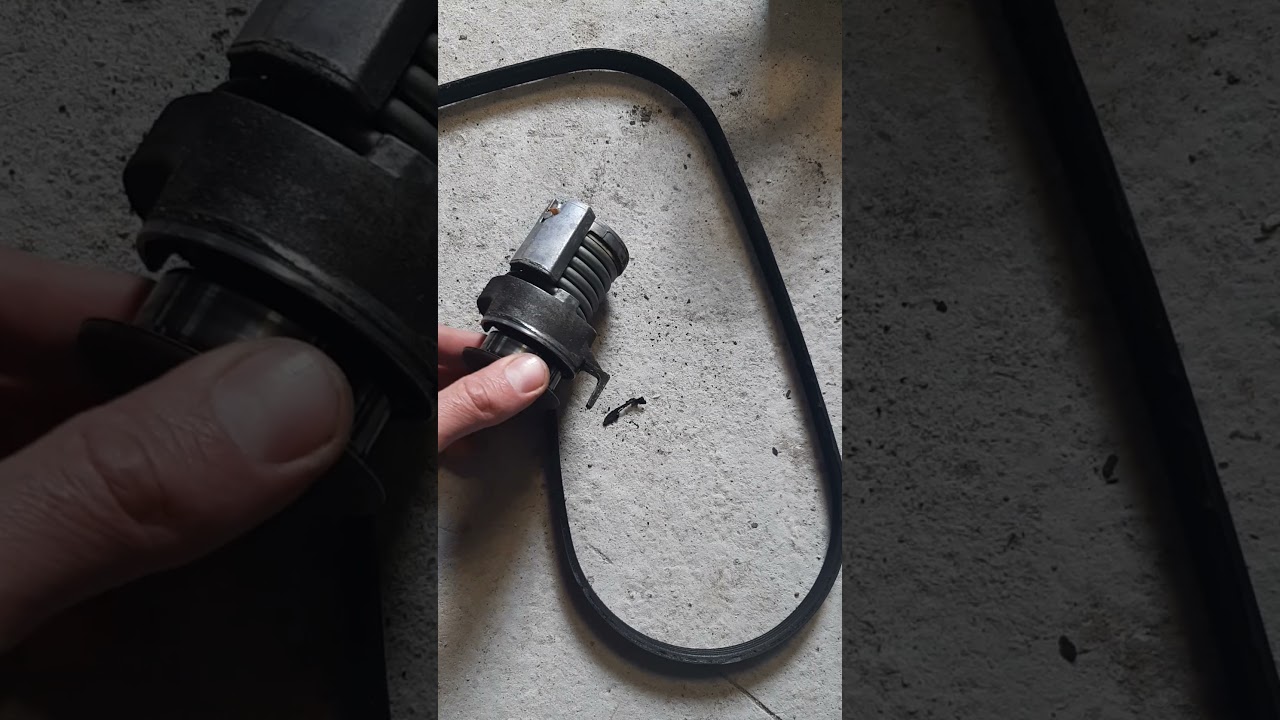 Inlocuim sau nu intinzatorul de la cureaua de accesorii?