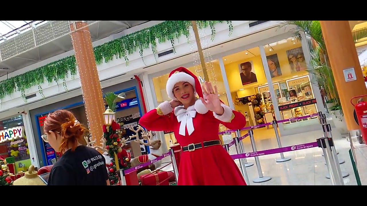 Primeiro de dezembro de 2025 o shopping Guararapes o cenário tá lindo arrasou esse ano tem carrossel