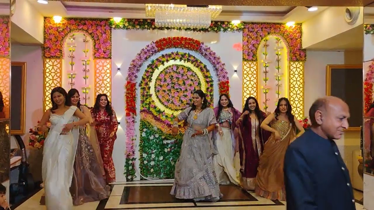 Bride group dance best performance Choreographer ankkit kaushal 8376049005