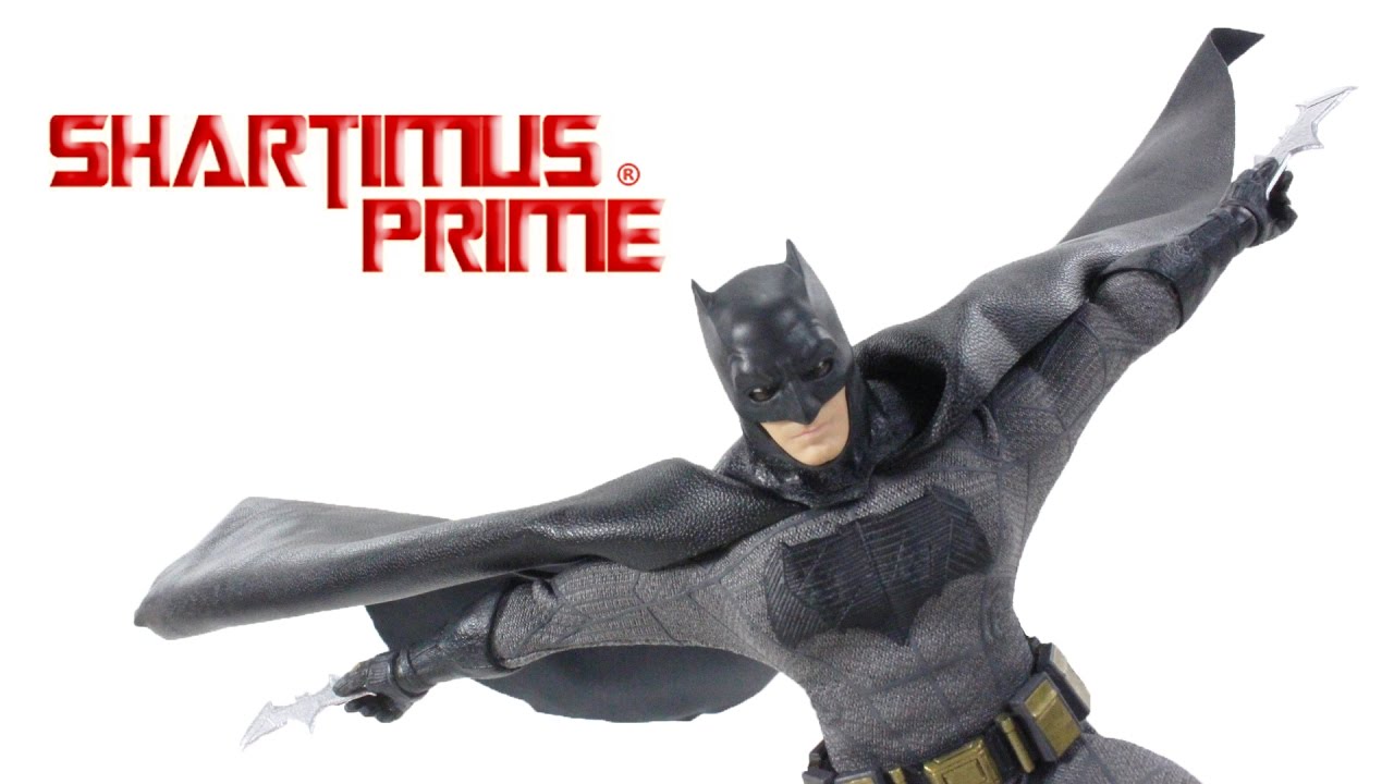 Mezco Batman v Superman One:12 Collective DC Comics Movie Collectible Action Figure Toy Review