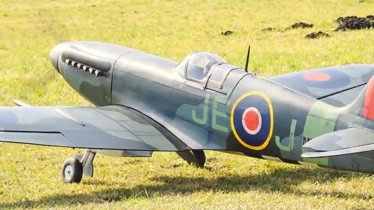 Spitfire, Phönix, Großmodell, 2,44 m Spannweite, 14,8 kg, 2026 02 28